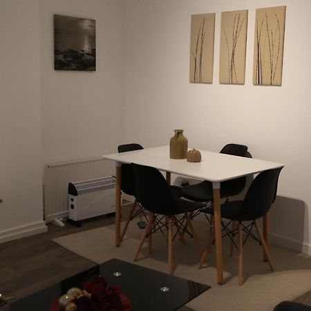 Luxury 1 Bedroom Flat In The Heart Of Wood Green ลอนดอน ภายนอก รูปภาพ