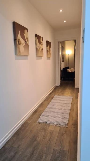 Luxury 1 Bedroom Flat In The Heart Of Wood Green ลอนดอน ภายนอก รูปภาพ